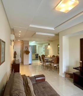 Centro Apartment | Apartamento Luxo Centro com Suíte, Sacada, Garagem, Garage