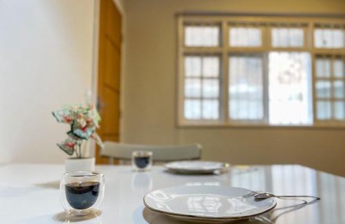 Macae Apartment | Apartamento Moderno no Visconde com Cozinha completa, Smart TV e Wifi