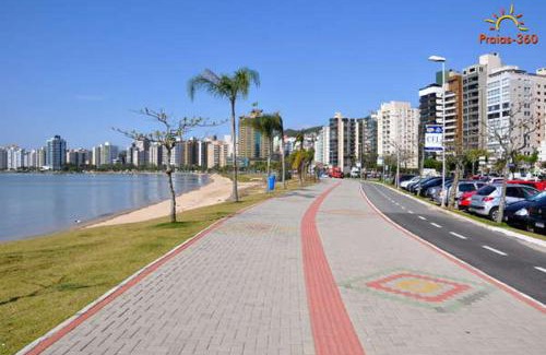 Agronomica Apartment | Apartamento na Beira Mar com Garagem