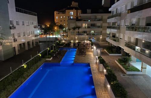 Ingleses Centro Apartment | Apartamento na Praia Ingleses de Frente com vista parcial do mar