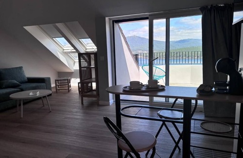 Noia Apartment | Apartamento para 2 con jacuzzi y terraza en Taramancos