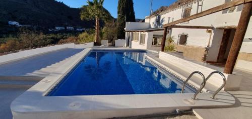 Oria Apartment | Apartamento Ruby at Casa Tomaddi with private pool and super-king bed