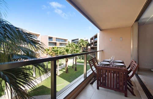 Salgados Apartment | Apartamento Salgados Sol e Sal with Pool, Wi-Fi, A/C & Garden