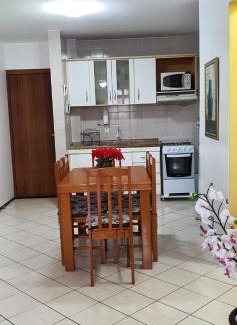 Ingleses do Rio Vermelho Apartment | Apartamento TOP no centrinho da praia 01 quarto