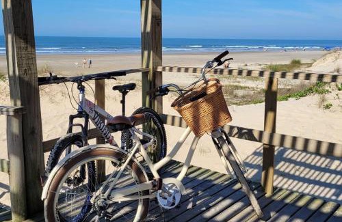 Capao da Canoa Apartment | Apartamento uma quadra do mar, melhor localização