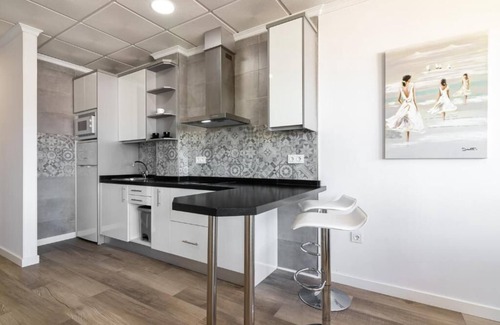 Salobrena Apartment | Apartamentos Avenida Tropical by Bossh