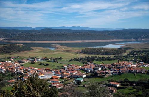 Helechosa de los Montes Apartment | Apartamentos Rurales Helechosa, Las Tres Peñas
