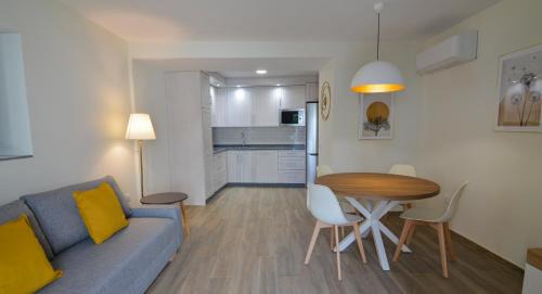 Santiago Apartment | Apartamentos Turísticos Hornillo AT-CC-00681