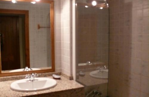 Esterri D'Aneu Apartment | Apartamentos wifi Baqueira & Aigüestortes con jardín privado