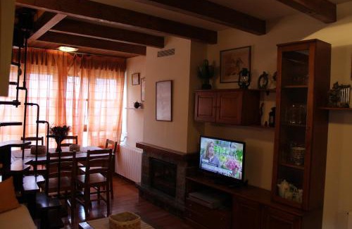 Esterri D'Aneu Apartment | Apartamentos wifi Baqueira & Aigüestortes con jardín privado