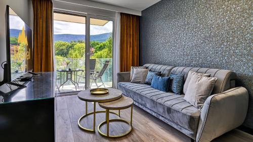 Bierutowice Apartment | Apartamenty widokowe Panorama Karkonoszy by Royal Aparts