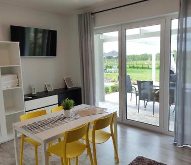Wilga Apartment | Apartamenty Wilga spokojne miejsce z całorocznym jacuzzi i letnim basenem