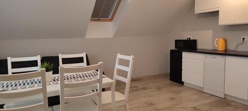 Wilga Apartment | Apartamenty Wilga spokojne miejsce z całorocznym jacuzzi i letnim basenem