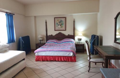Bandulu Apartment | Apartemen Marbella anyer tower sadewa lt 5 view kolam renang & laut