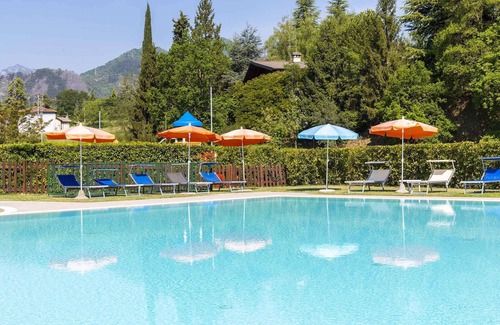 Campi Condo | Apartement with pool and balcony with side lake view
