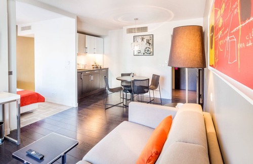 Riquier House | Aparthotel Adagio Nice Centre