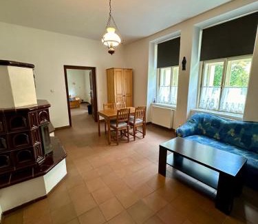 Trebiz Apartment | Apartmán Na návsi