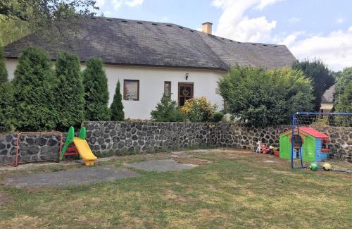 Ceska Lipa Apartment | apartmán U památného stromu
