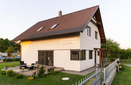 Nove Hrady Apartment | Apartmány Kohoutek a Slepička v Novohradských horách