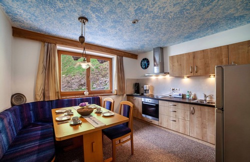 San Leonardo in Passiria Apartment | Apartment 'Oacherhof - Plattner' with Balcony & Wi-Fi