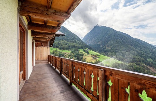 San Leonardo in Passiria Apartment | Apartment 'Oacherhof - Plattner' with Balcony & Wi-Fi