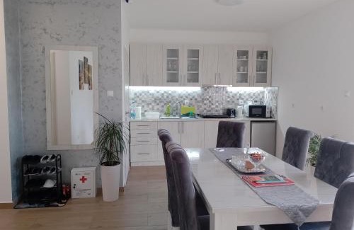 Palic Apartment | Apartman Dve lipe