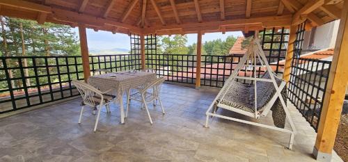 Zlatibor Apartment | Apartman ISPOD DUGE LANA