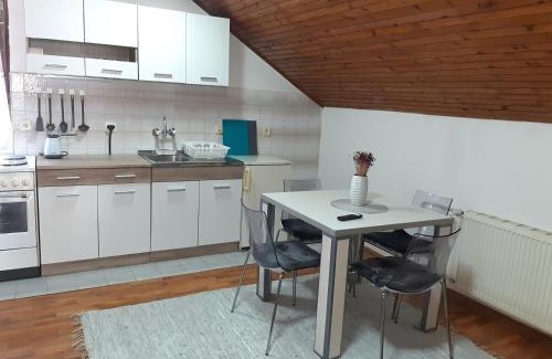 Brzi Brod Apartment | Apartman Ljiljan
