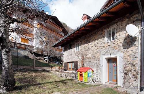 San Tomaso Agordino Apartment | Apartment 'La Casa Di Bryan' with Mountain View and Private Garden