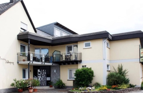 Schweich Apartment | Apartment 1 and Apartment 2 (ground floor) - Pension Wagner