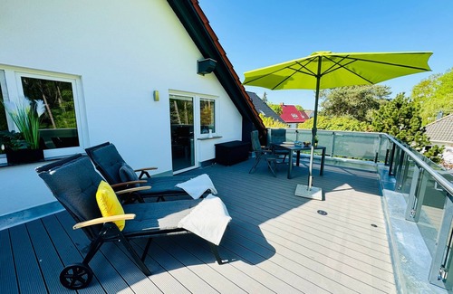 Heringsdorf Apartment | Apartment 1 with roof terrace - * LOOK & BOOK - FERIENWOHNUNGEN MUND - Adults