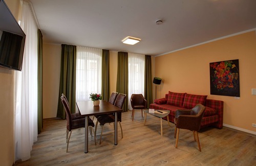 Altstadt Apartment | Apartment/2 bedrooms, bathroom u. add. Guest toilet in the old town of Görlitz