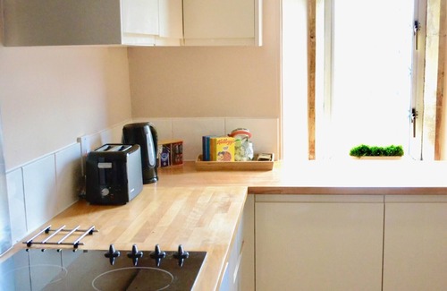 Inchbrook Apartment | Apartment 2 - King size with En-Suite, 1 Sofabed