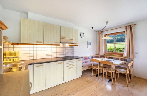 Valdaora di Sopra Apartment | Apartment '2' with Mountain View, Shared Garden and Wi-Fi