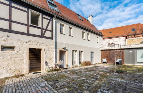 Wachwitz Apartment | Apartment '2 Zimmer Ferienwohnung Elbblick' with Shared Terrace, Shared Garden and Wi-Fi