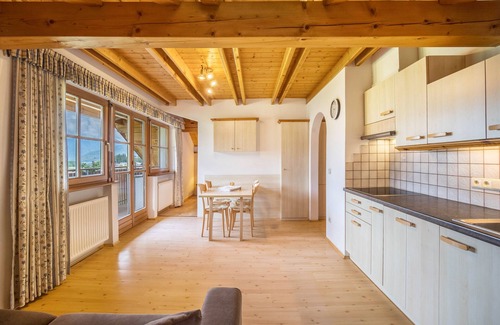 Valdaora di Sopra Apartment | Apartment '4' with Mountain View, Shared Garden and Wi-Fi