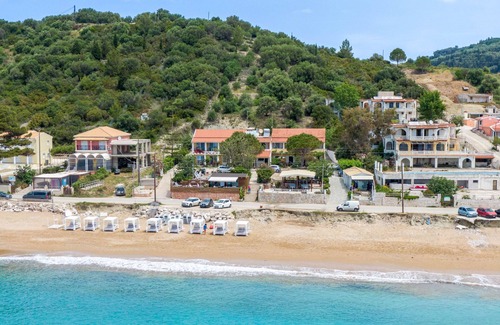 Agios Georgios Pagon Apartment | Apartment '4' with Sea View, Wi-Fi and Air Conditioning