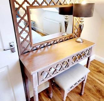 Darlington Apartment | Apartment 5 - two bedroom luxury apartment close to town, mainline rail & theatre stylish and comfortable