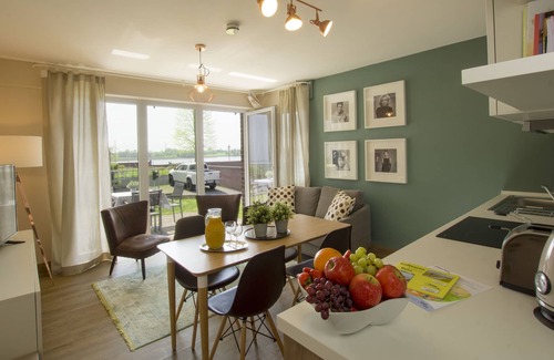 Rees Apartment | Apartment 501 Rees on the Rhine