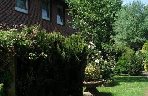 Esens Apartment | Apartment 6, guesthouse Strandmuschel - Gästehaus Strandmuschel