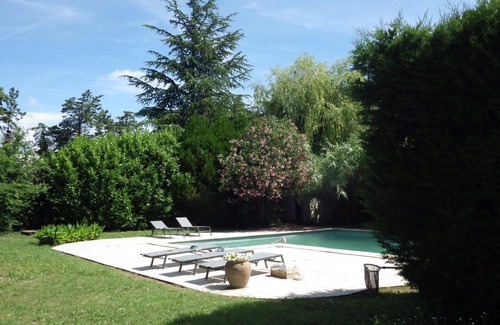 Caderousse Apartment | Apartment 6 people in an authentic Provencal Mas with large swimming pool