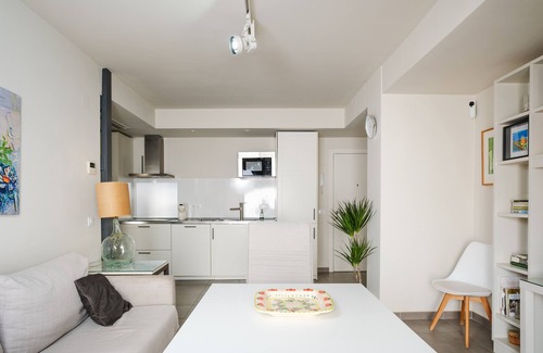 San Lorenzo Apartment | Apartment 'A Orillas Del Guadalquivir' with Balcony, Wi-Fi and Air Conditioning