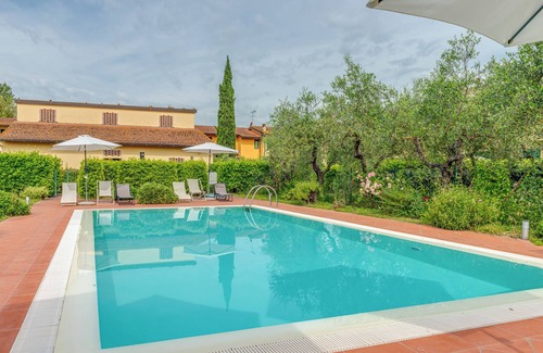Vinci Apartment | Apartment 'Acetaia' with Shared Pool, Wi-Fi and Air Conditioning