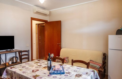 Principina a Mare Apartment | Apartment 'Adele' with Shared Pool, Wi-Fi and Air Conditioning