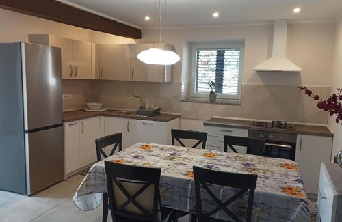 Kaldanija Apartment | Apartment Adrijana