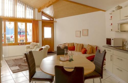Brienz Apartment | Apartment Am Brienzersee by Interhome