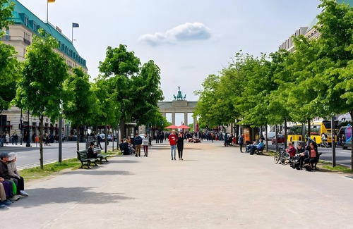Charlottenburg Apartment | Apartment 'Am Schloss Charlottenburg' with Balcony and Wi-Fi