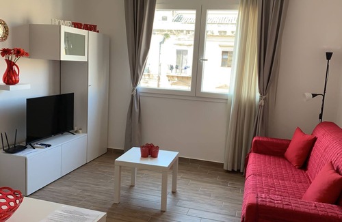 Corso dei Mille - Sant'Erasmo Apartment | APARTMENT AND PARKING SPACE IN THE CENTER OF PALERMO