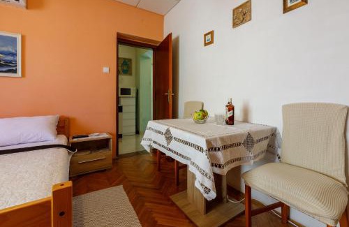 Crikvenica Apartment | Apartment Antic S