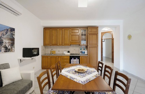 Nerano Apartment | Apartment 'Appartamento Amalfi' with Sea View, Wi-Fi and Air Conditioning